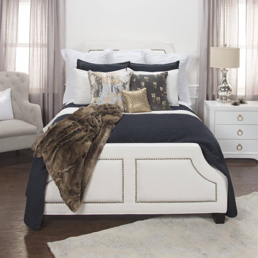 Indigo Queen Quilt Q97819