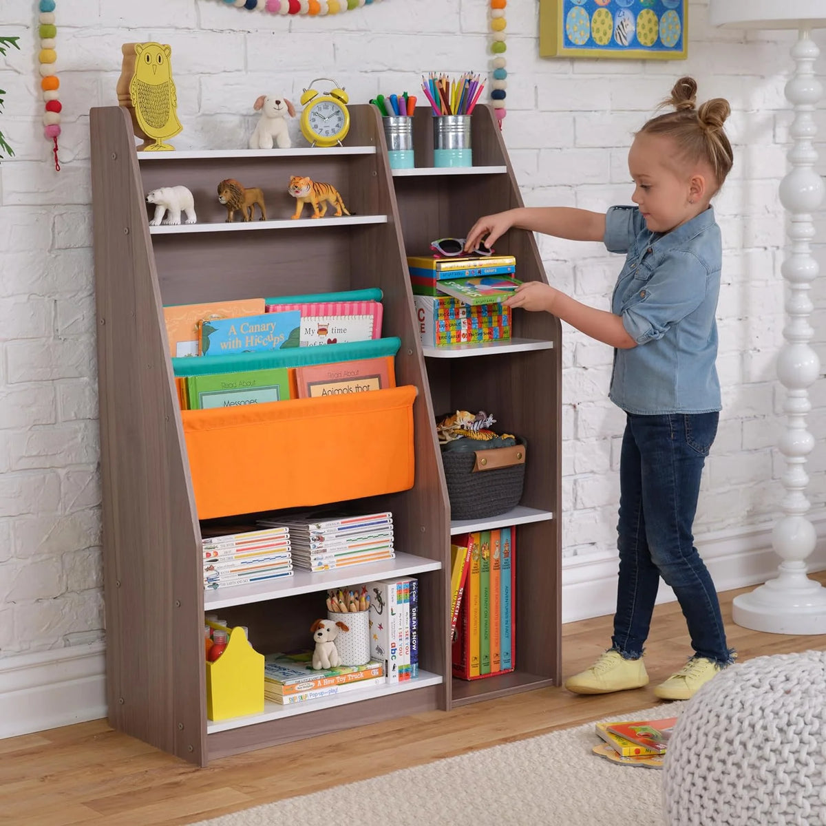 Wood Bookshelf with Slings and Shelves V8867