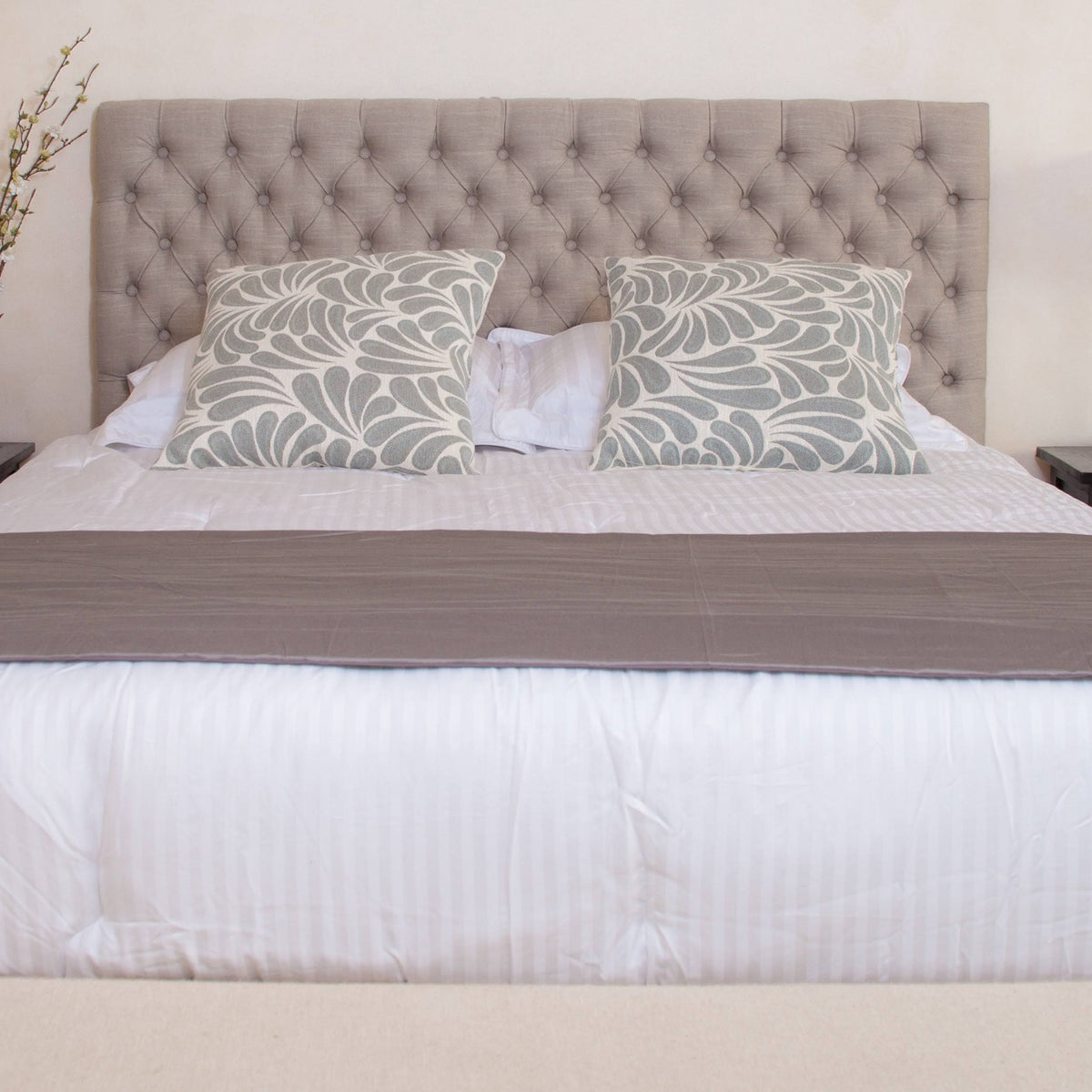 Light Beige Button Tufted Headboard King R869017