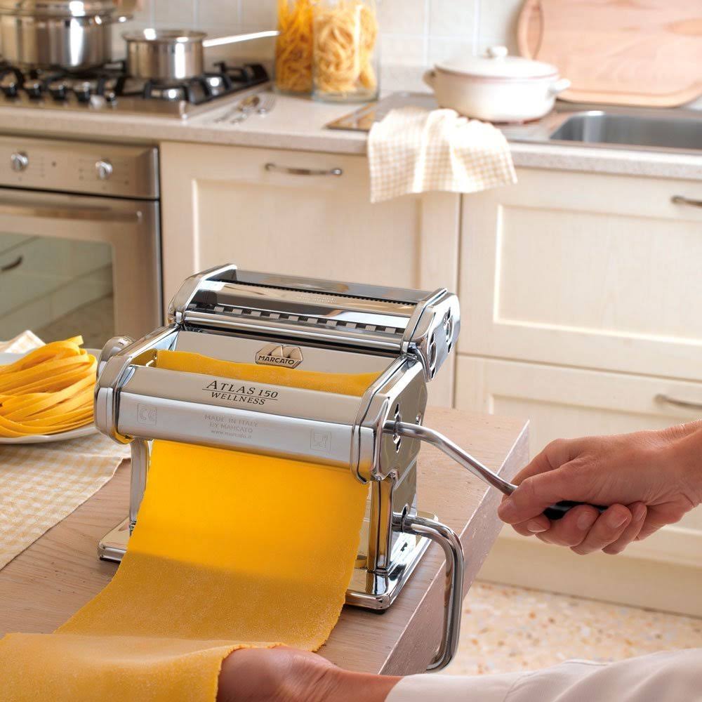 Atlas Pasta Machine with Pasta Cutter F945