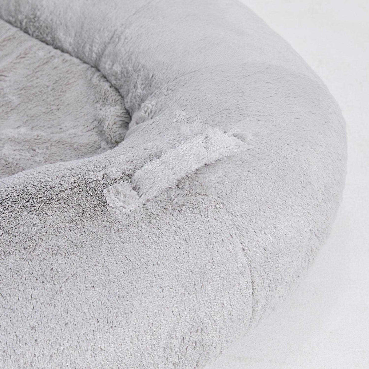 Large Cozy Plush Pet Bed E172