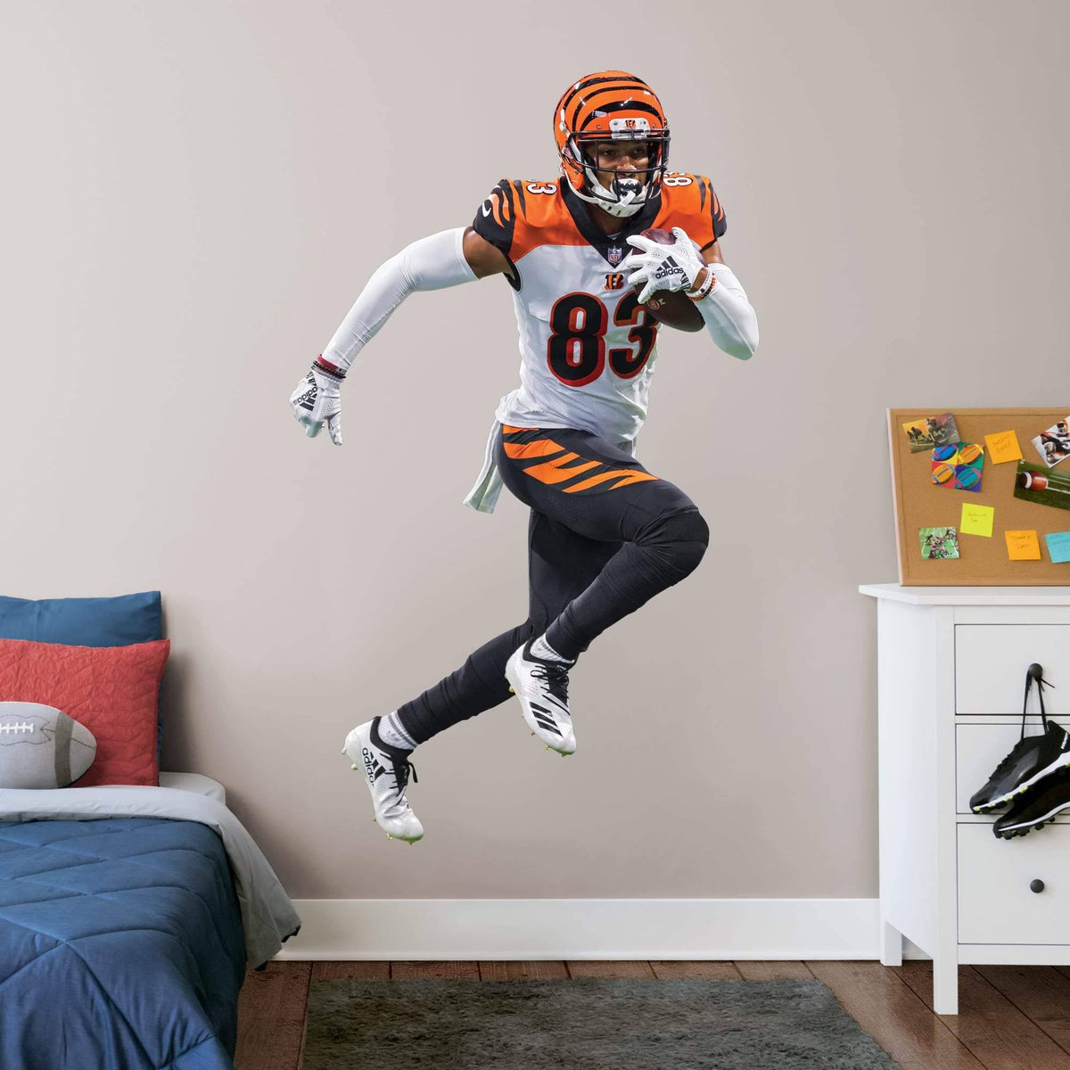 Removable Wall Decal Giant Athlete + 2 Wall Decals Y26011