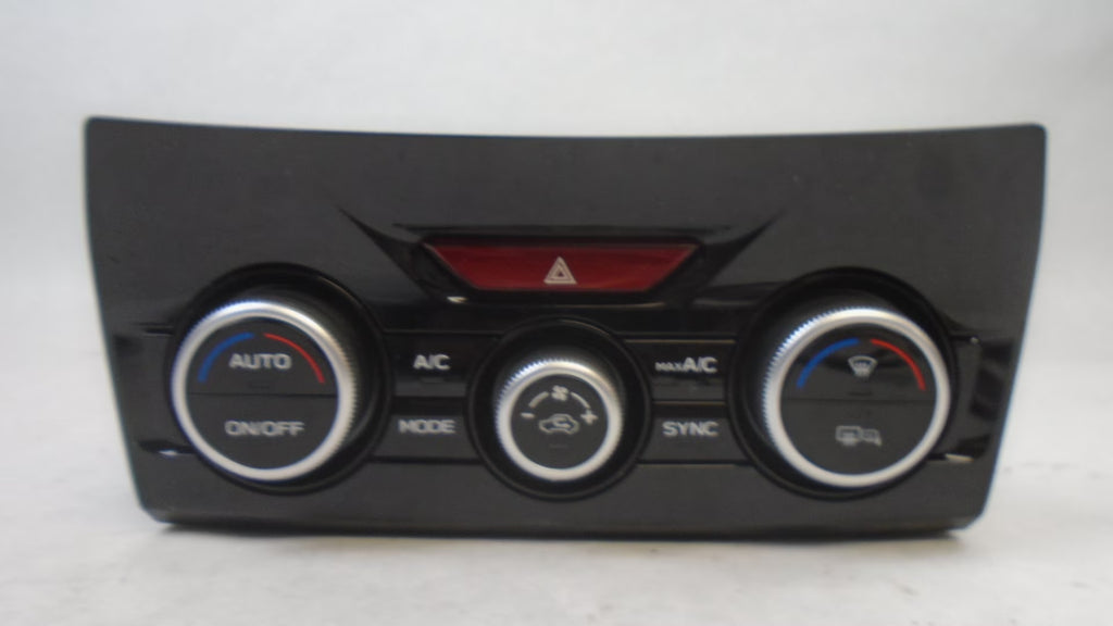 Pre-Owned Subaru Forester Heater AC Temperature Controller S99425