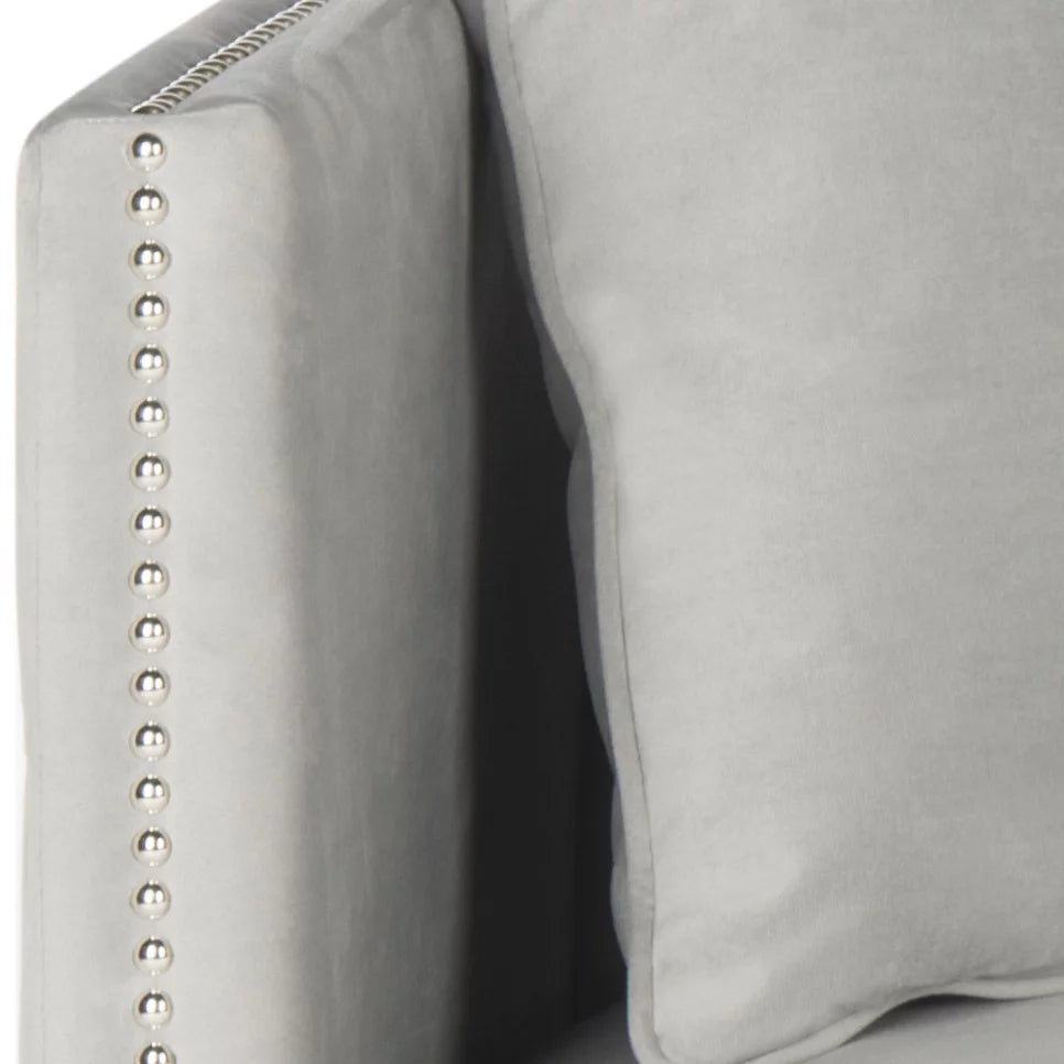 Grey Tufted Settee With Pillows U898878